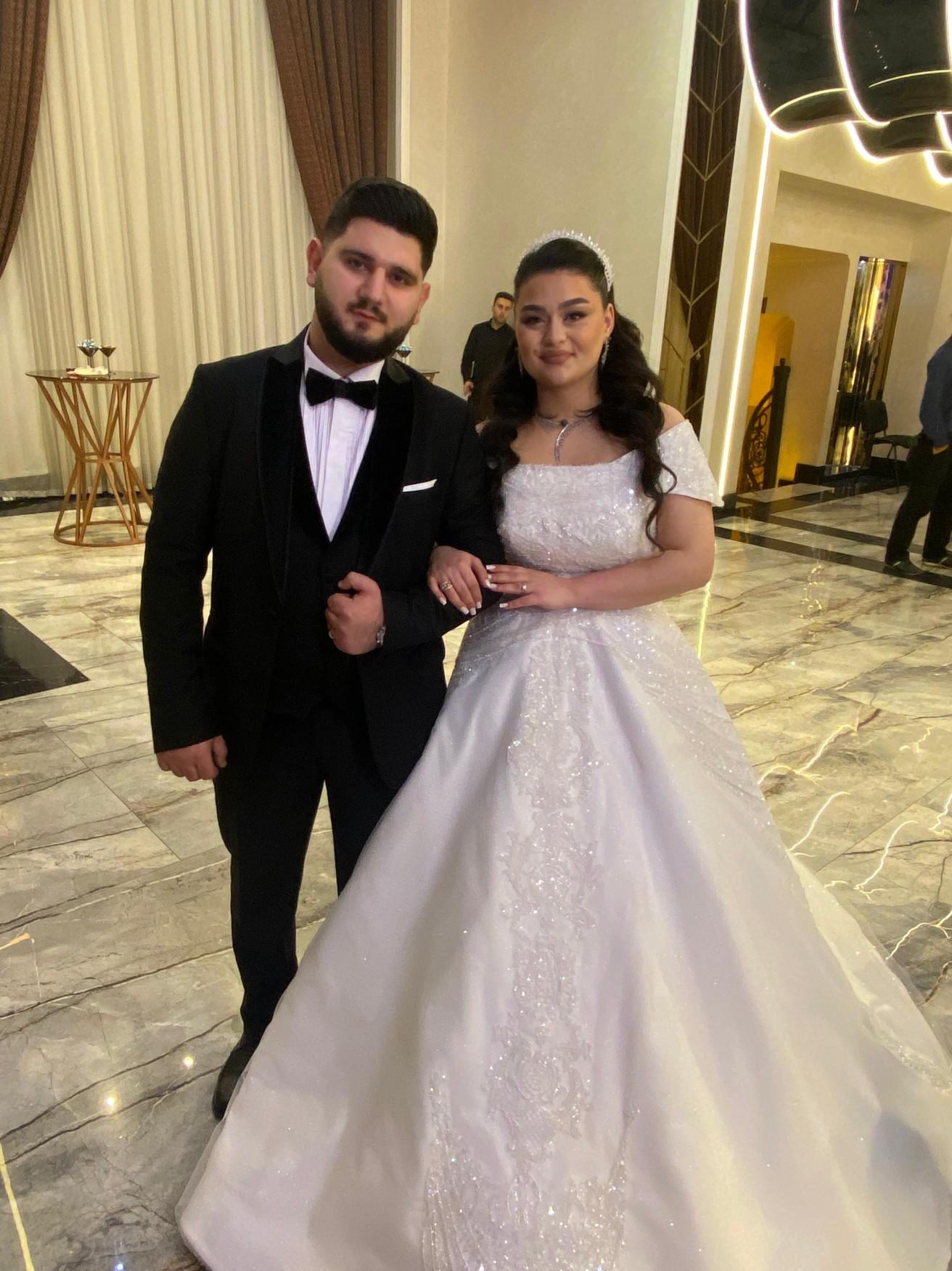 Fərqanə Qasımova qızına dərviş toyu etdi (FOTO)